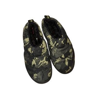Sorel Bodega Run Camouflage Slippers with Black Lining size 9